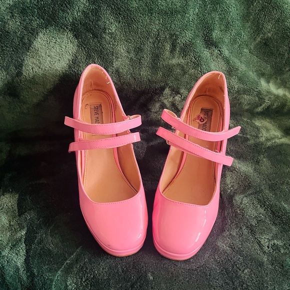 Pink Heels - Picture 3 of 5